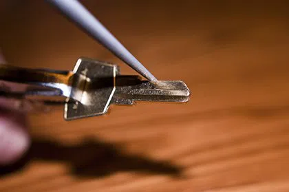 Beverly MA Locksmith Store Beverly, MA 978-254-0990 - broken-key-extraction